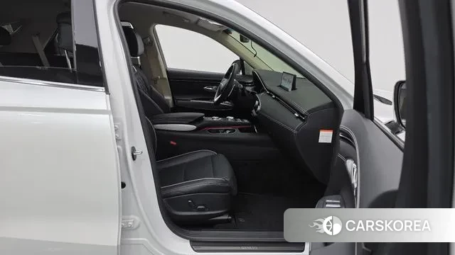 Genesis Electrified GV70 2022 Белый из Кореи, фото 2