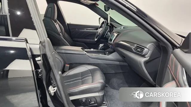 Maserati Levante 2020 Черный из Кореи, фото 2