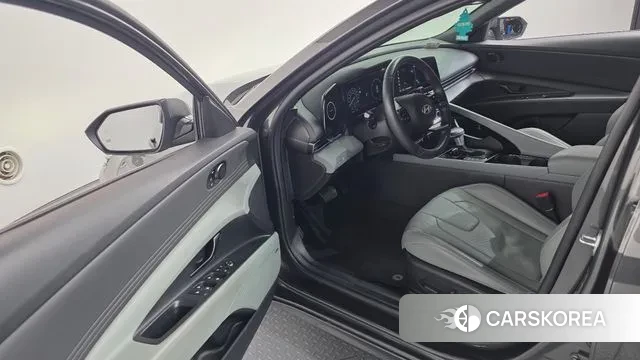 Hyundai The New Avante (CN7) 2023 Серый из Кореи, фото 2