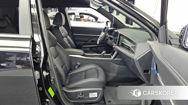 Ssangyong Torres 2023 Черный из Кореи, фото 2