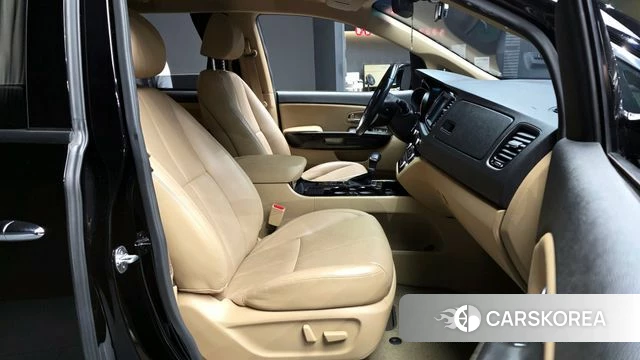 Kia The New Carnival 2018 Черный из Кореи, фото 2