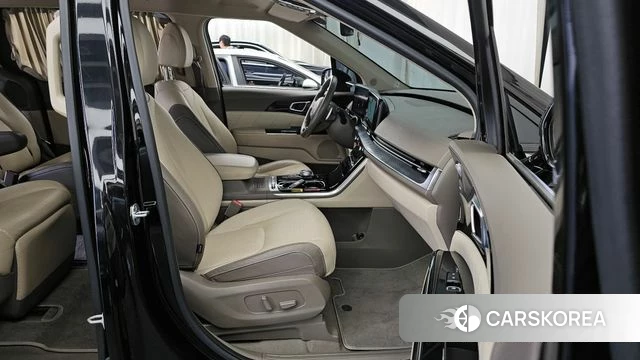 Kia Carnival 4th generation 2022 Черный из Кореи, фото 2