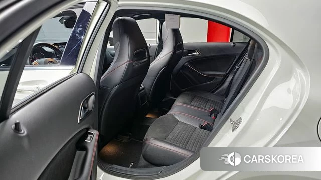 Mercedes-Benz A-Class W176 2018 Белый из Кореи, фото 2