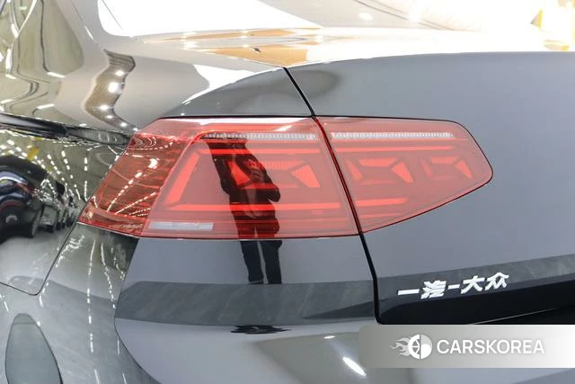 Volkswagen Magotan 2024 Черный из Китая, фото 2