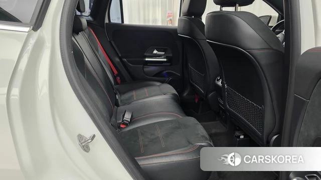 Mercedes-Benz GLA - Class H247 2021 Белый из Кореи, фото 2