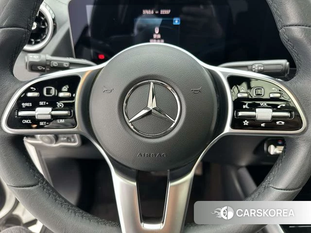 Mercedes-Benz GLA 2022 Белый из Китая, фото 2