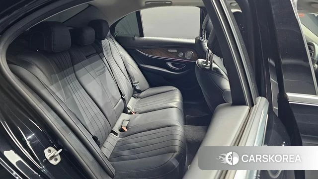 Mercedes-Benz E-Class W213 2020 Черный из Кореи, фото 2