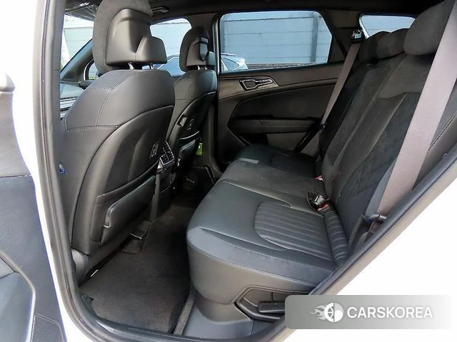 Kia Sportage 5th Generation Hybrid 2024 Белый из Кореи, фото 2