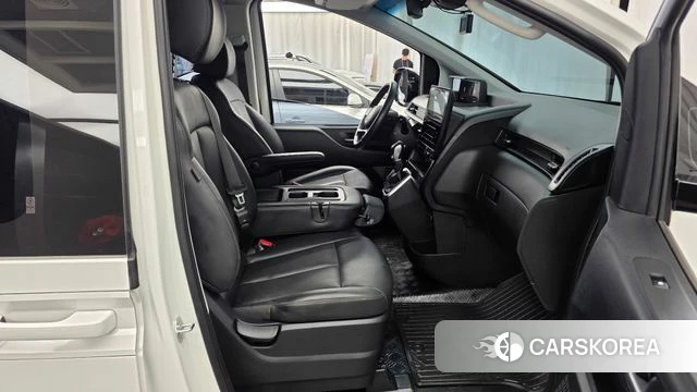 Hyundai Staria 2025 Белый из Кореи, фото 2