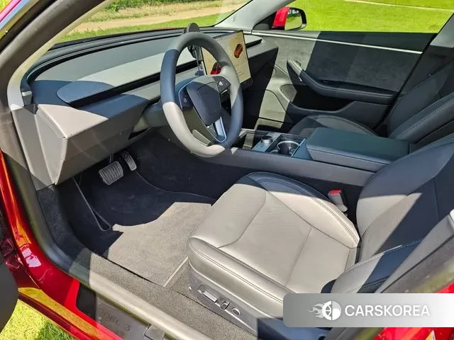 Tesla Model 3 2024 Красный из Кореи, фото 2