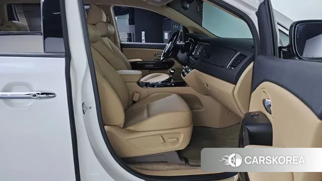 Kia The New Carnival 2019 Белый из Кореи, фото 2