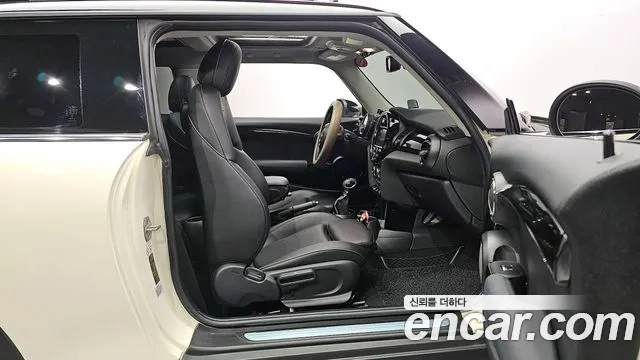 Mini Cooper D 2018 Жемчужный цвет из Кореи, фото 2