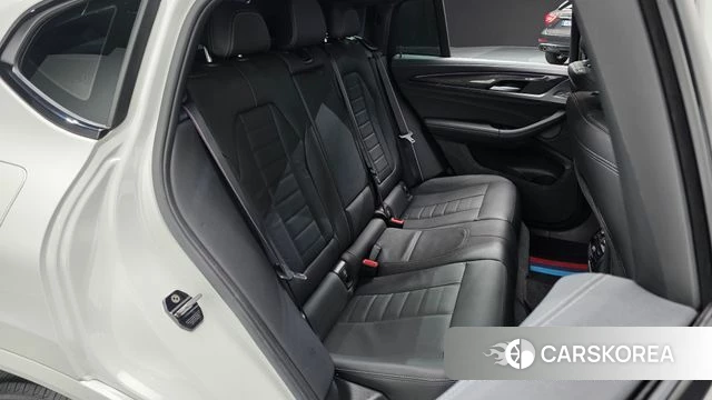 BMW X4 (G02) 2023 Белый из Кореи, фото 2