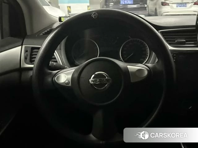 Nissan Xuan Yi 2024 Темно-серый из Китая, фото 2