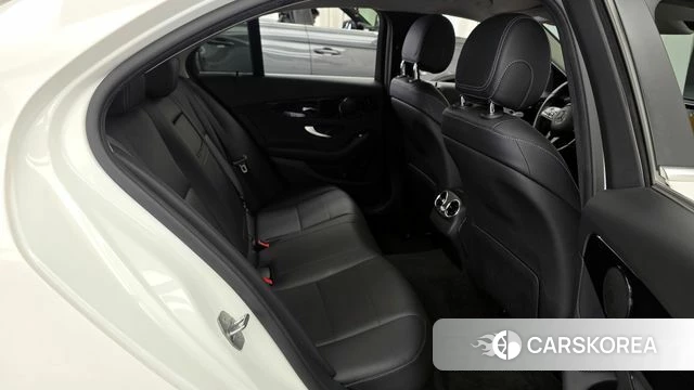 Mercedes-Benz C-Class W205 2020 Белый из Кореи, фото 2