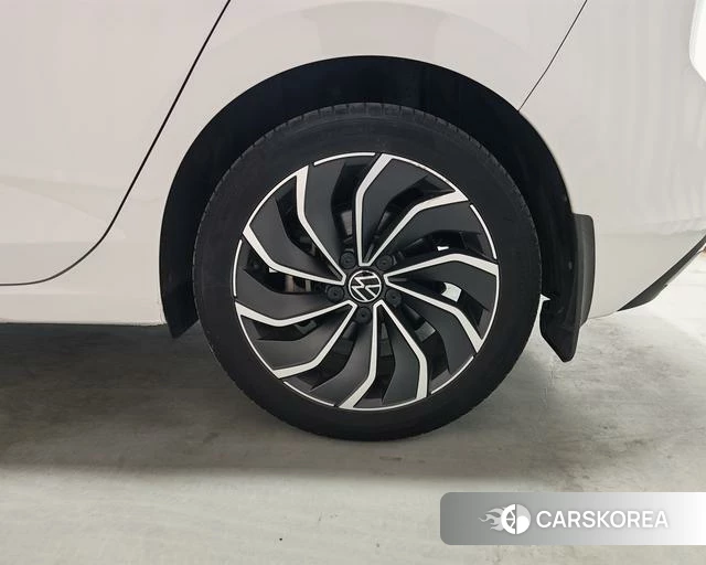 Volkswagen Golf 2021 Белый из Китая, фото 2