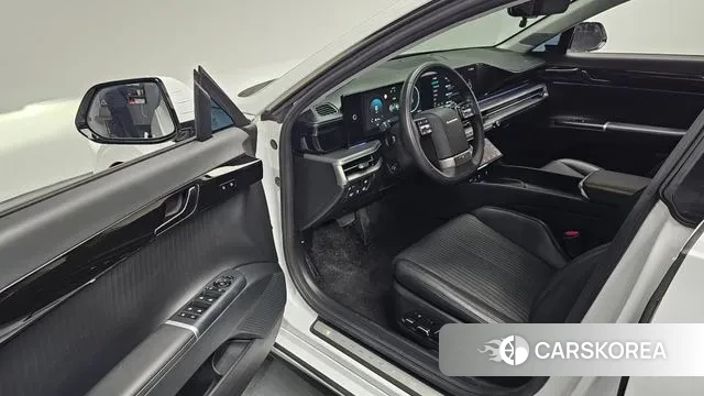 Hyundai Grandeur Hybrid (GN7) 2023 Белый из Кореи, фото 2