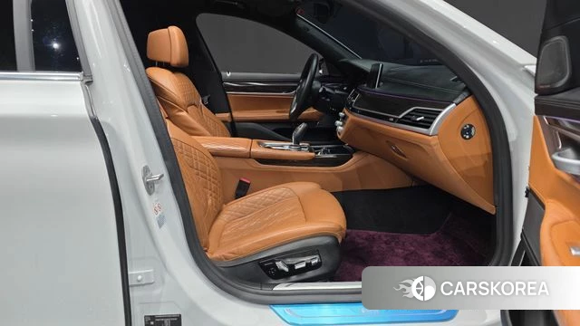 BMW 7 Series (G11) 2021 Белый из Кореи, фото 2