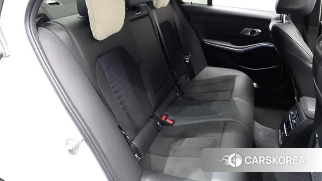 BMW 3 Series (G20) 2021 Белый из Кореи, фото 2