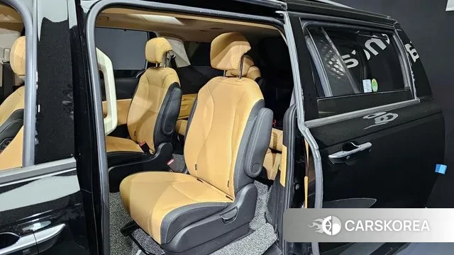 Kia Carnival 4th generation 2023 Черный из Кореи, фото 2