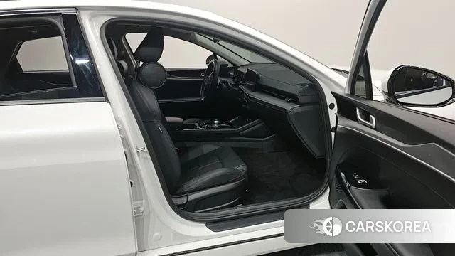 Kia The New K5 3rd generation 2024 Белый из Кореи, фото 2