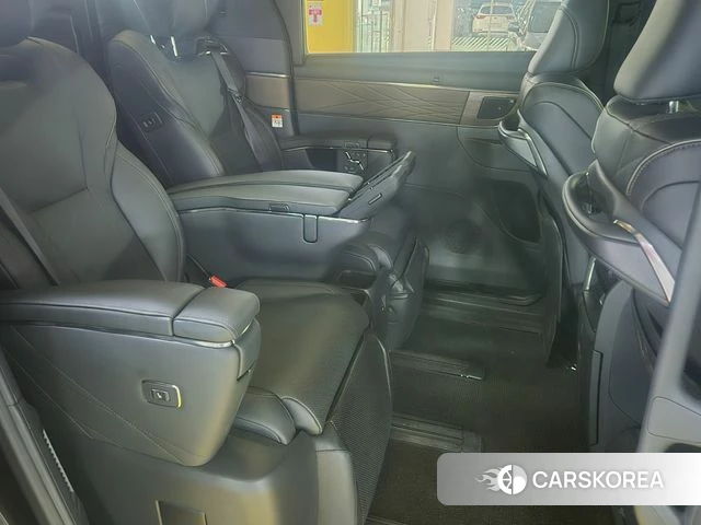 Toyota Alphard 4th Generation 2024 Черный из Кореи, фото 2