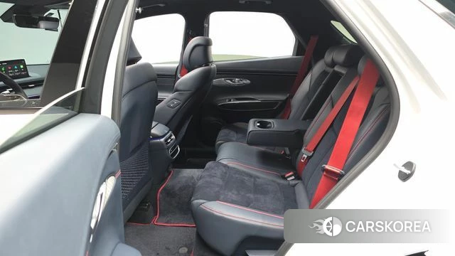 Genesis GV70 2022 Белый из Кореи, фото 2
