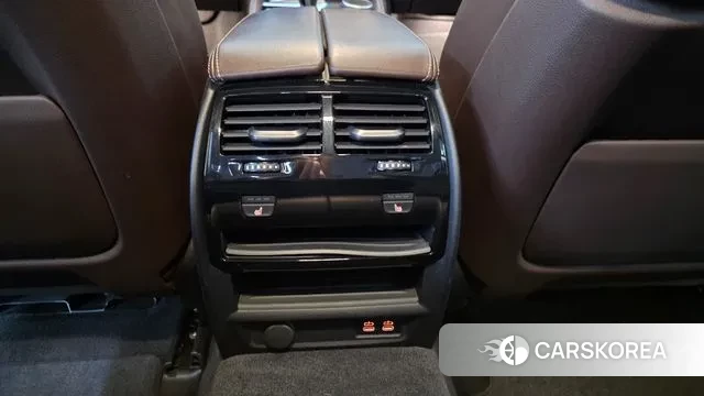 BMW 5 Series (G30) 2020 Белый из Кореи, фото 2