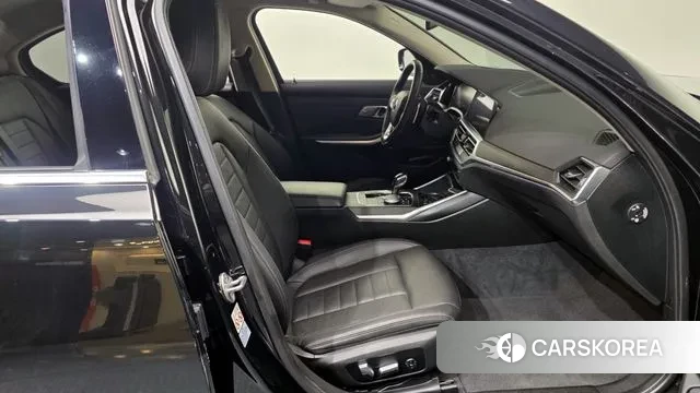 BMW 3 Series (G20) 2021 Черный из Кореи, фото 2