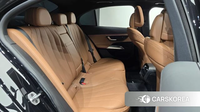 Mercedes-Benz E-Class W214 2025 Черный из Кореи, фото 2