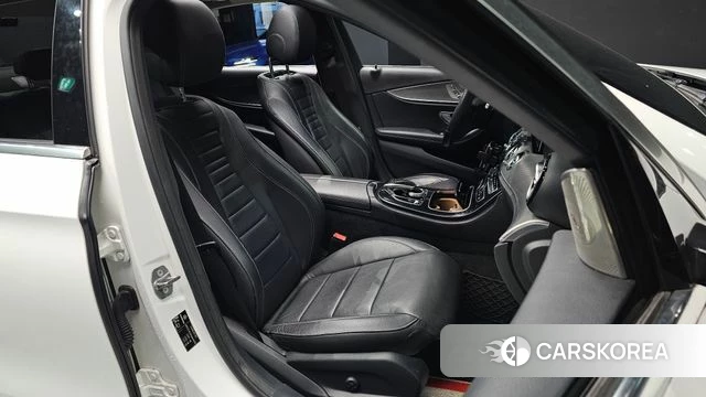 Mercedes-Benz E-Class W213 2018 Белый из Кореи, фото 2