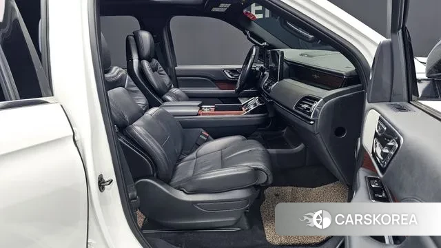 Lincoln Navigator 4th generation 2022 Белый из Кореи, фото 2