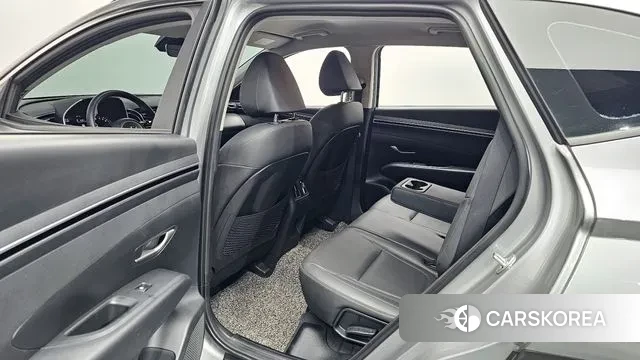 Hyundai Tucson (NX4) 2021 Серебряный из Кореи, фото 2