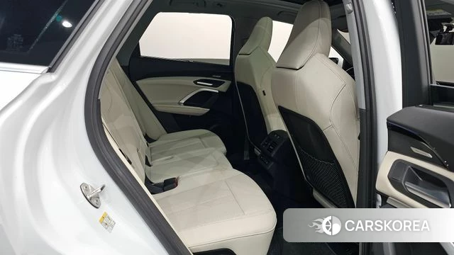 Audi Q5 (80A) 2025 Белый из Кореи, фото 2