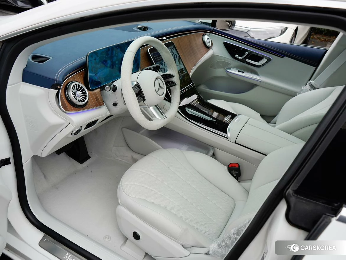 Mercedes-Benz EQE 2024 Белый из Китая, фото 2