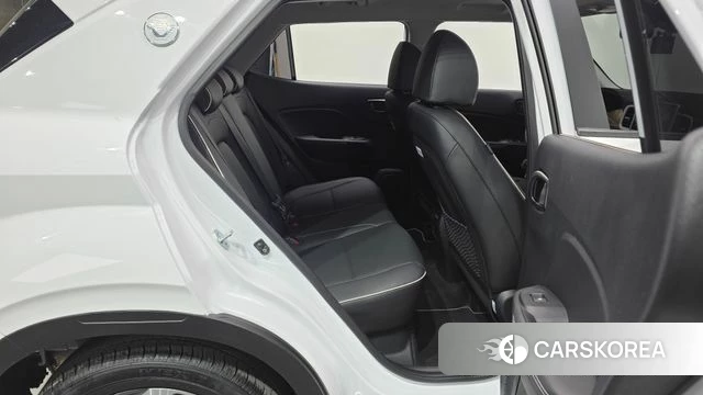 Hyundai Venue 2025 Белый из Кореи, фото 2