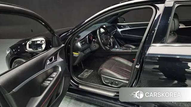 Genesis G70 2019 Черный из Кореи, фото 2