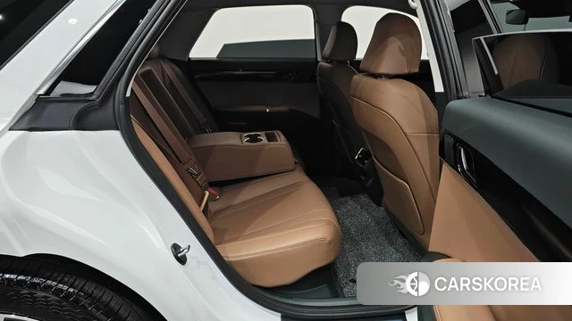 Hyundai Grandeur Hybrid (GN7) 2024 Белый из Кореи, фото 2