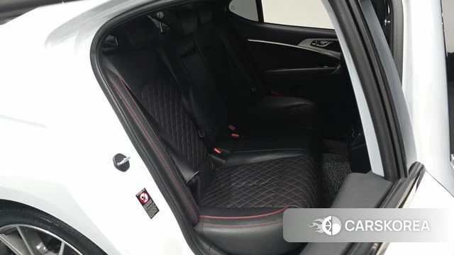 Genesis G70 2018 Белый из Кореи, фото 2