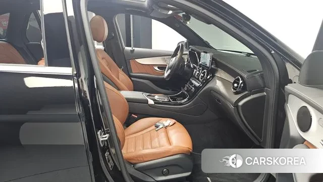 Mercedes-Benz GLC-Class X253 2022 Черный из Кореи, фото 2