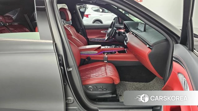 Genesis GV70 2024 Серый из Кореи, фото 2