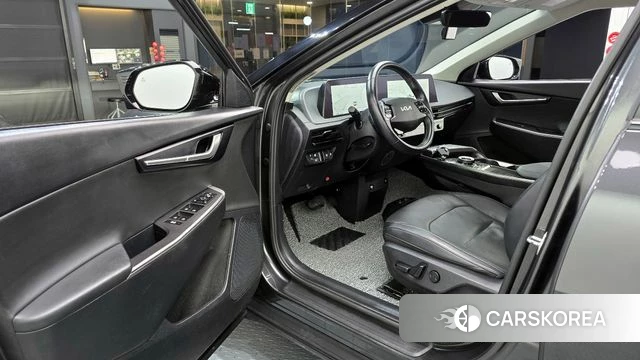 Kia EV6 2023 Серый из Кореи, фото 2