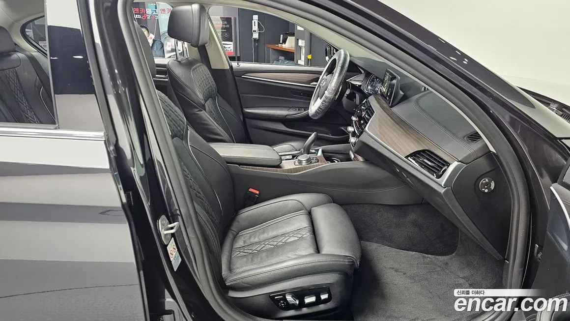 BMW 5 Series (G30) id 2055758 из Кореи 2