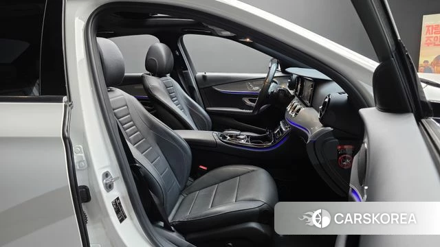 Mercedes-Benz E-Class W213 2019 Белый из Кореи, фото 2