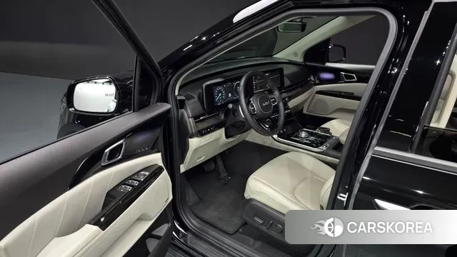 Kia Carnival 4th generation 2023 Черный из Кореи, фото 2