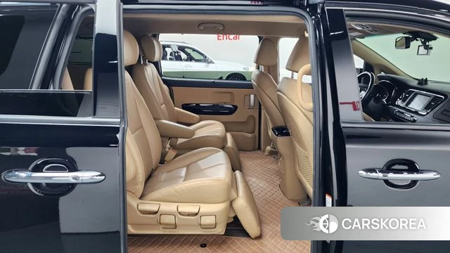 Kia The New Carnival 2019 Черный из Кореи, фото 2