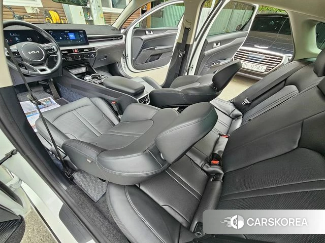 Kia The New K5 3rd generation 2024 Белый из Кореи, фото 2