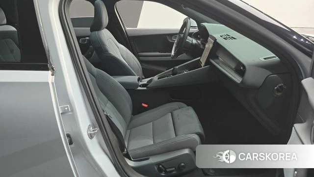 Polestar Polestar 2 2022 Светло-серебряный цвет из Кореи, фото 2