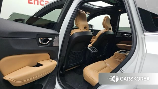 Volvo XC60 second Generation 2019 Белый из Кореи, фото 2