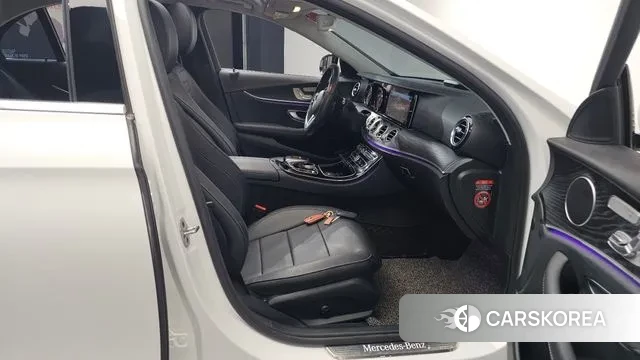 Mercedes-Benz E-Class W213 2020 Белый из Кореи, фото 2